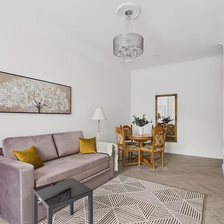 1bd In Art Noveau Quarter - 4 Guests
