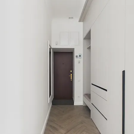 1bd In Art Noveau Quarter - 4 Guests * Riga